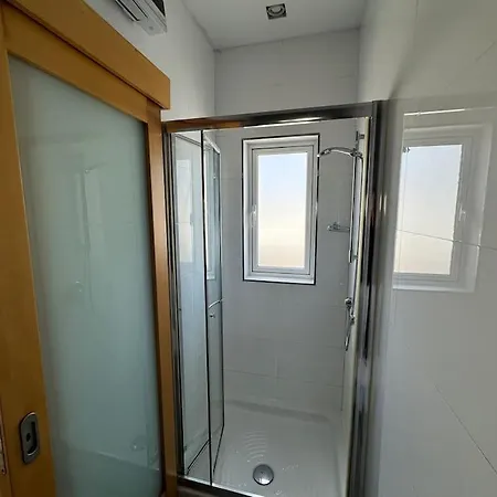 Penthouse -centre Of - View In Malta 슬리에마