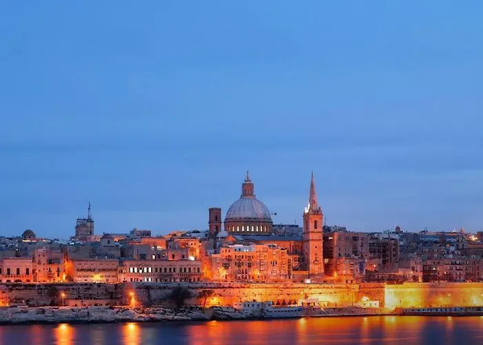 Penthouse -centre Of - View In Malta Sliema